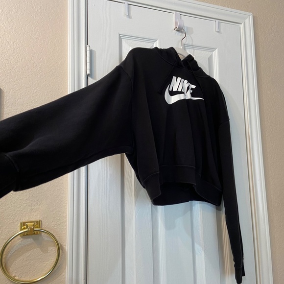 NIKE Long Sleeve Cropped Hoodie in Black Women's Size Small - Picture 2 of 6